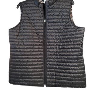 Chico’s light weight quilted black vest never worn size 2